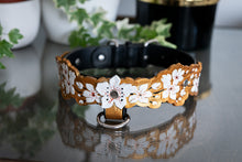 Load image into Gallery viewer, Golden Blossom Collar