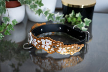 Load image into Gallery viewer, Golden Blossom Collar