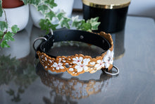 Load image into Gallery viewer, Golden Blossom Collar