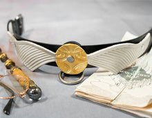 Cargue la imagen en el visor de la galería, Collar de Snitch Dorada