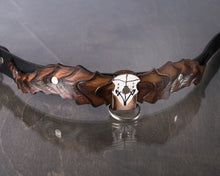 Load image into Gallery viewer, Horn and Skull Collar