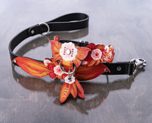Load image into Gallery viewer, Red Floral Collar