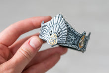 Load image into Gallery viewer, LoTR Aragorn Crown Bracelet