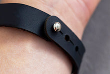 Load image into Gallery viewer, Feather Bracelet