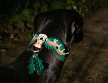 Cargue la imagen en el visor de la galería, Collar de calavera de ciervo
