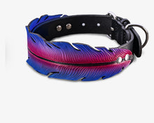 Cargue la imagen en el visor de la galería, Collar de plumas morado
