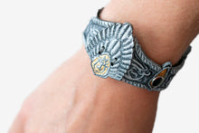 Load image into Gallery viewer, LoTR Aragorn Crown Bracelet
