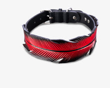 Cargue la imagen en el visor de la galería, Collar de plumas rojas
